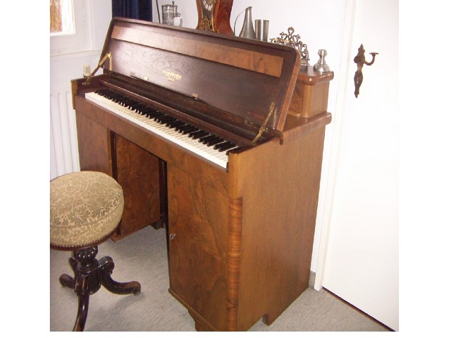 Hoepfner Schreibtischklavier kaufen im Klavierhasu Köpenick