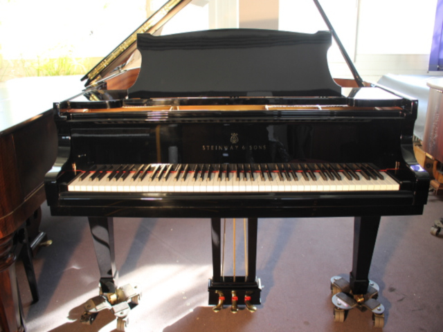 Flügel Steinway & Sons Modell O 180 gebraucht kaufen im Klavierhaus Köpenick