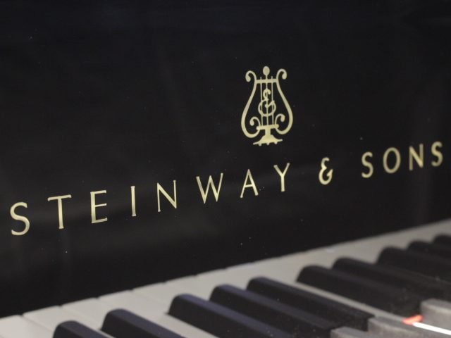 Steinway & Sons Flügel gebraucht kaufen in Berlin im Klavierhaus Köpenick