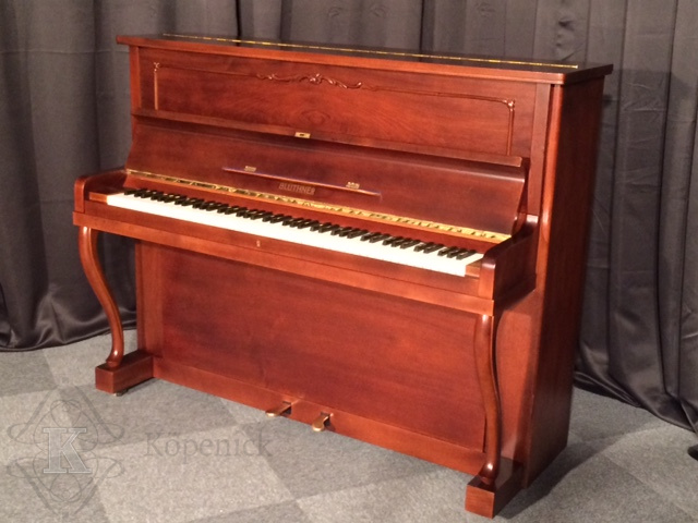 Blüthner Klavier Modell 120 in Mahagoni - gebraucht kaufen im Klavierhaus Köpenick