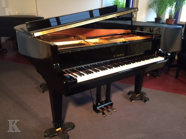 Flügel Kawai GE-20 neuwertig kaufen im Klavierhaus Köpenick