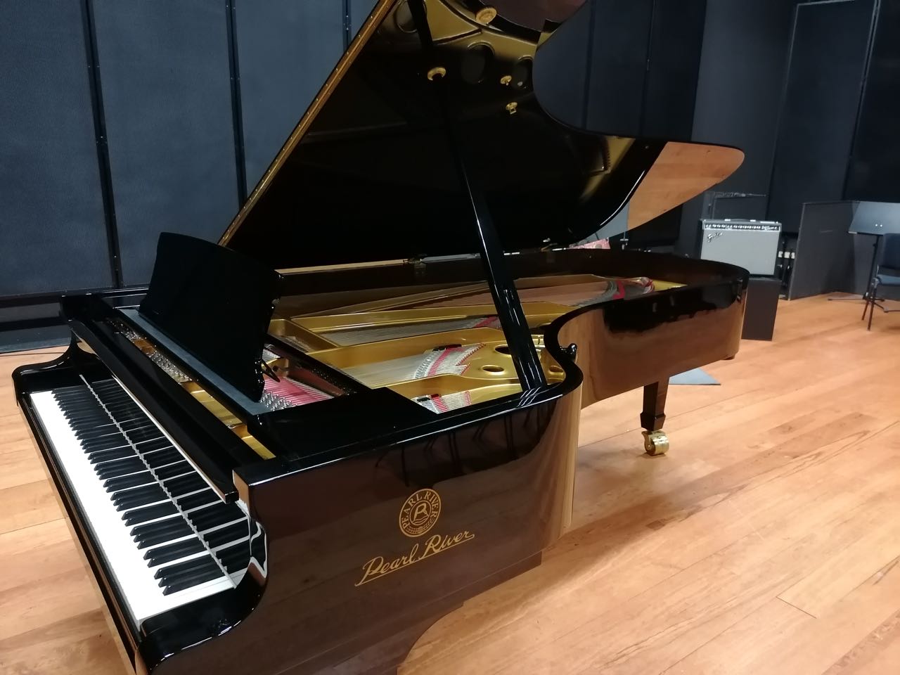 Pearl River GP 275 Konzertflügel - professioneller, neuwertiger Konzertflügel - kaufen im Klavierhaus Köpenick