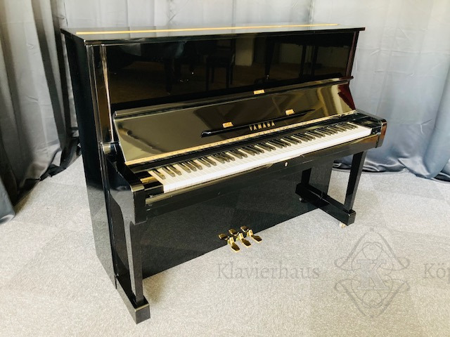 Klavier Yamaha U1 - Premium-Modell von Yamaha - werkstattüberholt kaufen im Klavierhaus Köpenick